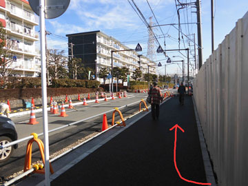 map9_eki.maejpg.jpg(34631 byte)